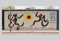 Dancing to Freedom / No more Wars. No more Walls, a united World.